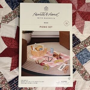 Hearth & Hand Magnolia Picnic Set